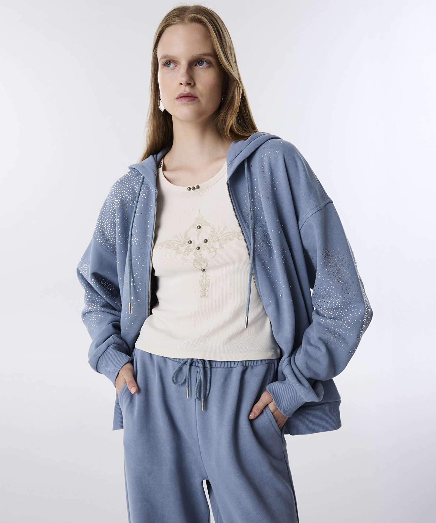 Mavi HOTFIX BASKILI YIKAMALI SWEATSHIRT TW6250091020089 | TWIST